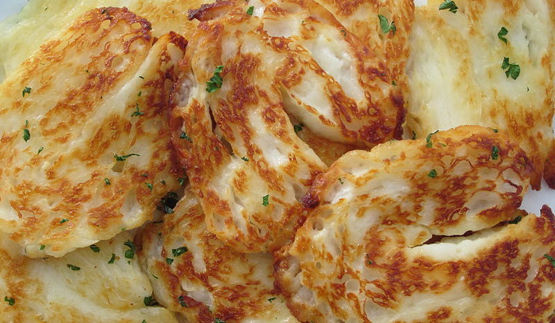 Chopped Halloumi and Vegetable Salad